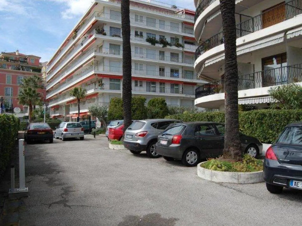 Grand Studio Avec Terrasse, Proche Plages Et Centre-Ville, Menton - Fr-1-196-328 Apartman