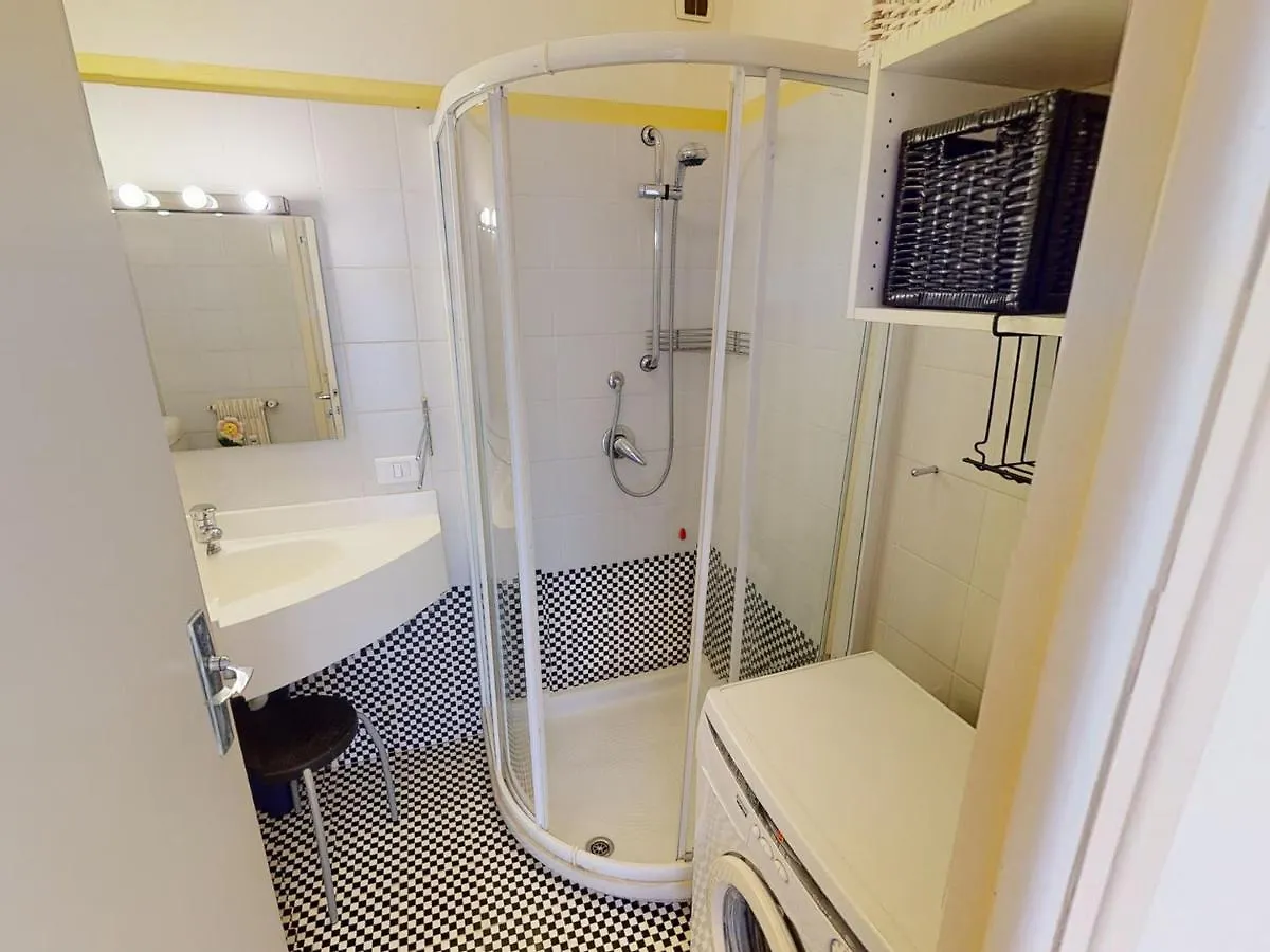 Grand Studio Avec Terrasse, Proche Plages Et Centre-Ville, Menton - Fr-1-196-328 0*,
