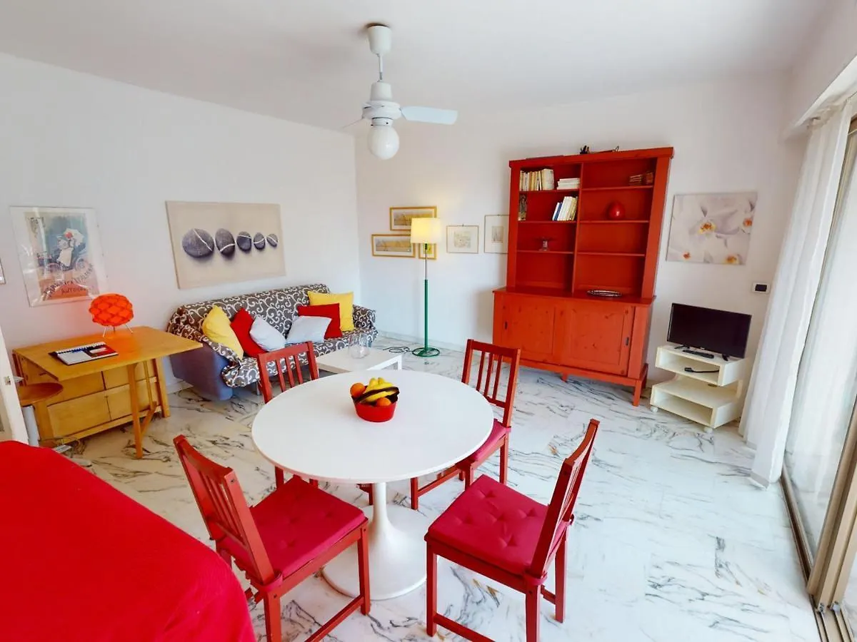 Grand Studio Avec Terrasse, Proche Plages Et Centre-Ville, Menton - Fr-1-196-328 Apartman